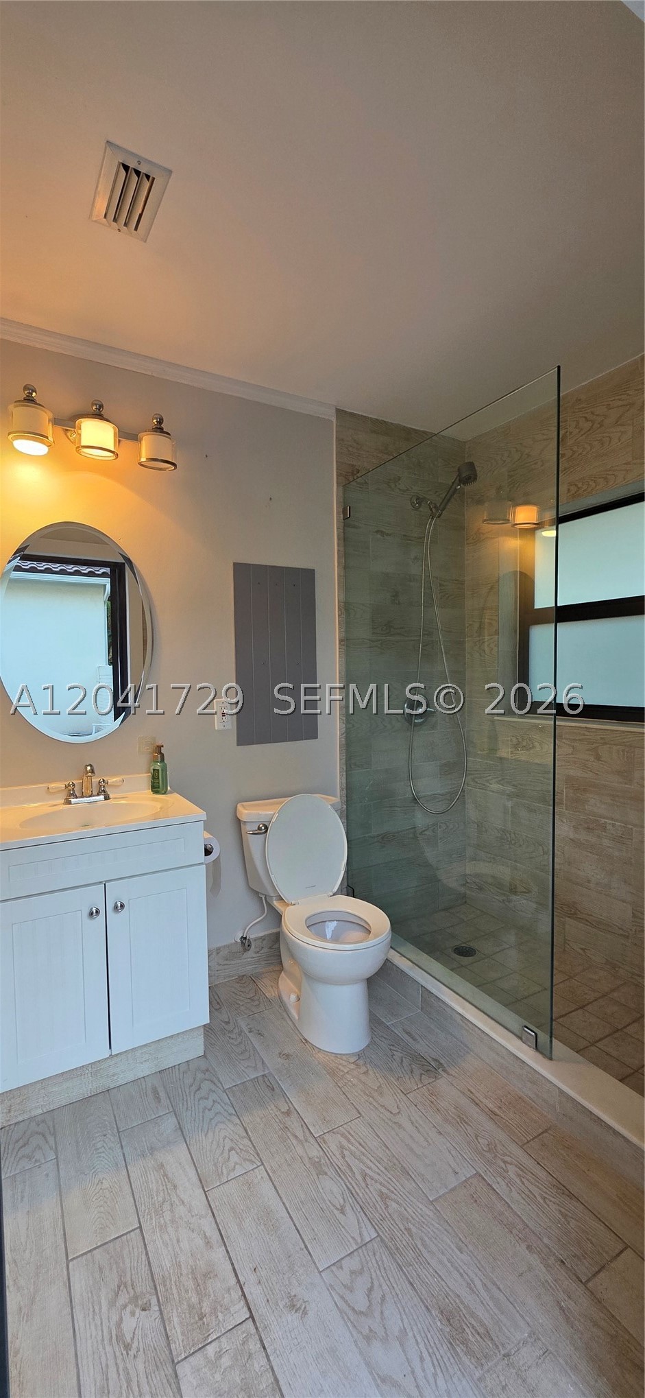 5010 Perignon Way Property Photo 10