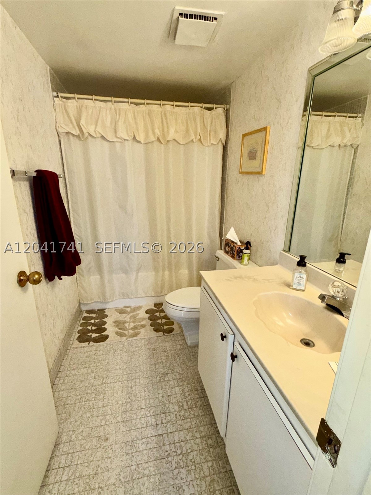 210 174th St 405 Property Photo 11