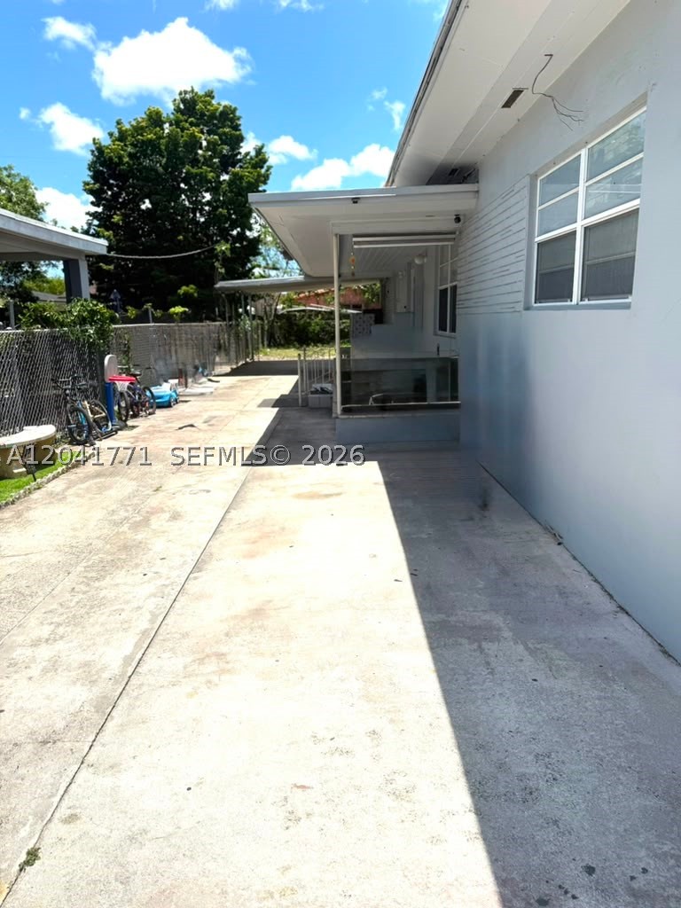 42 E 13th St Property Photo 2
