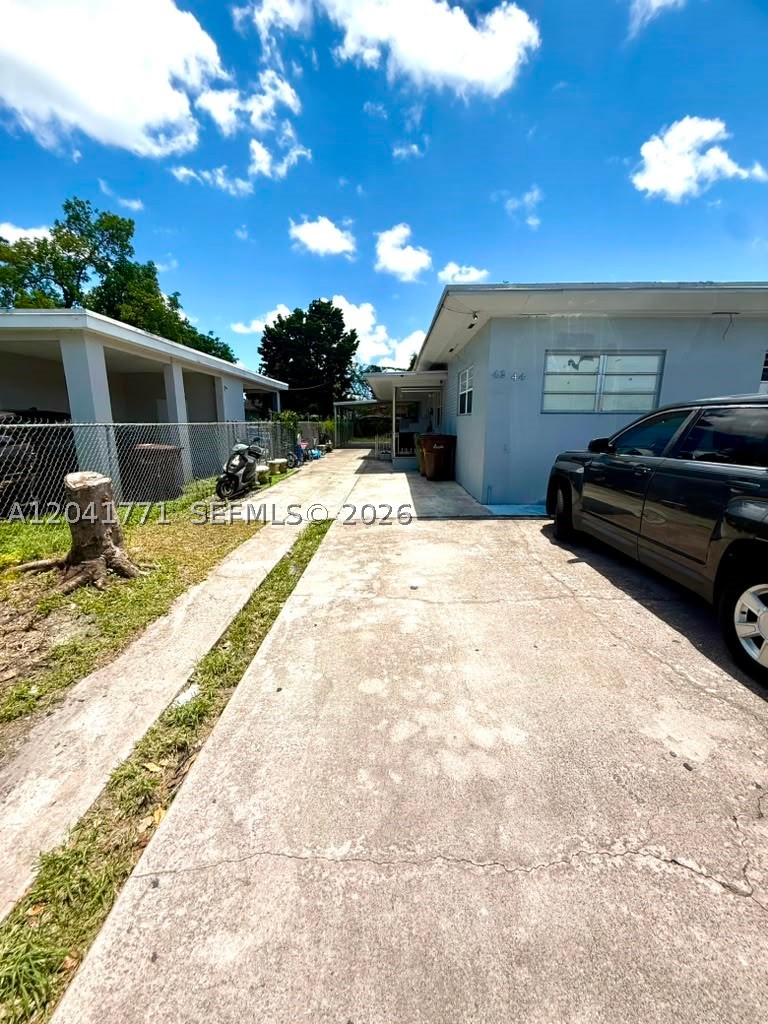 42 E 13th St Property Photo 3