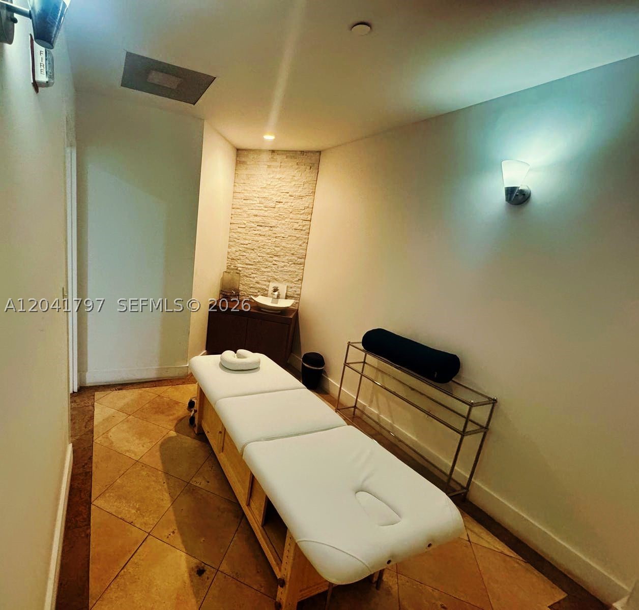 9595 Collins Ave N9-c Property Photo 30