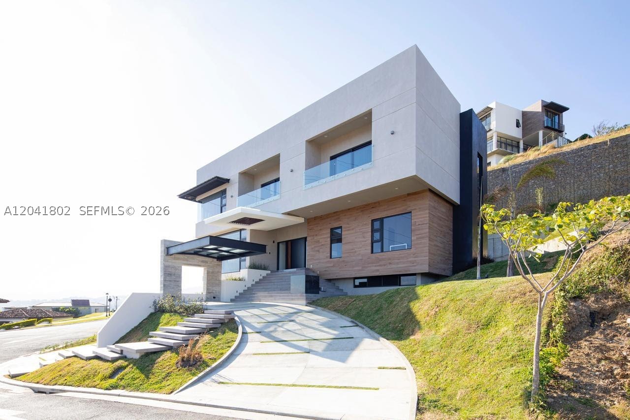 37-3 Escazu Property Photo 25