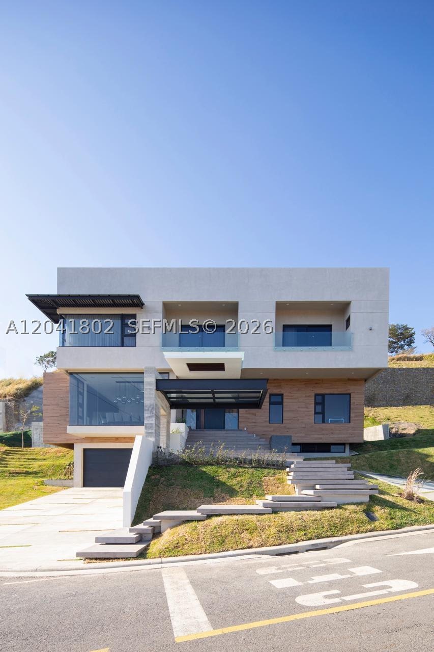 37-3 Escazu Property Photo 34