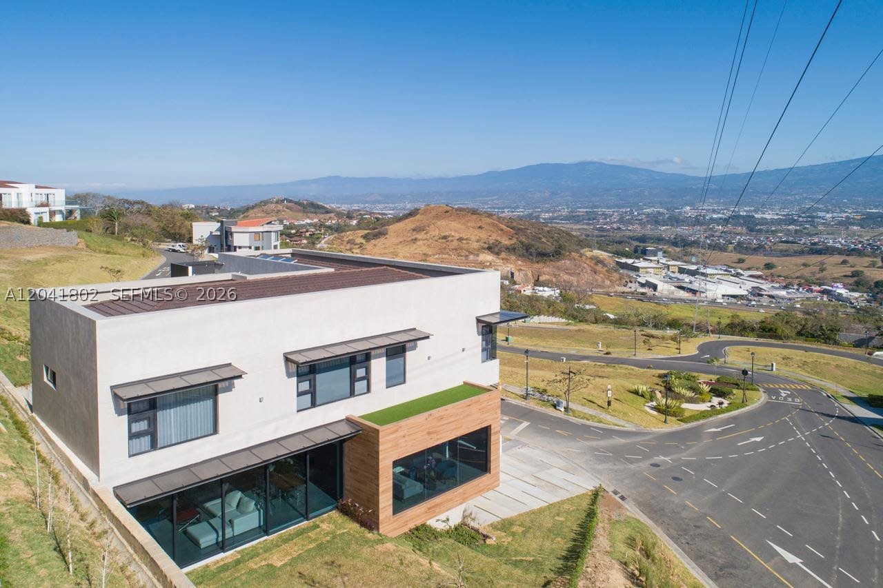 37-3 Escazu Property Photo 70