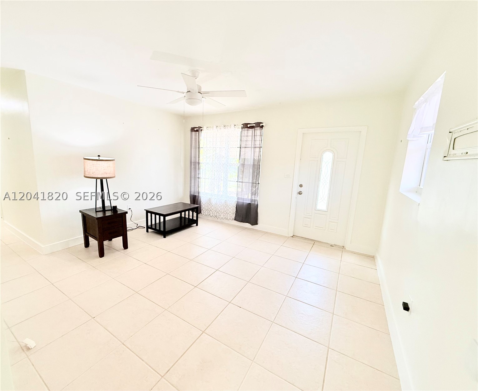 1311 N 69th Ave Property Photo 5