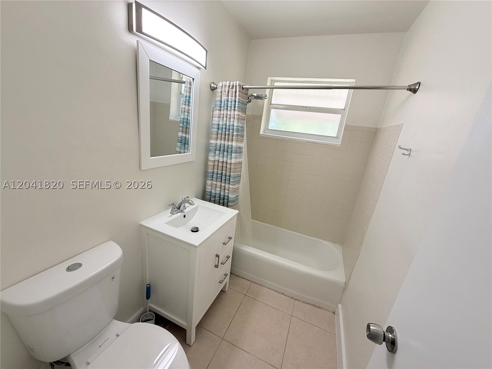 1311 N 69th Ave Property Photo 9