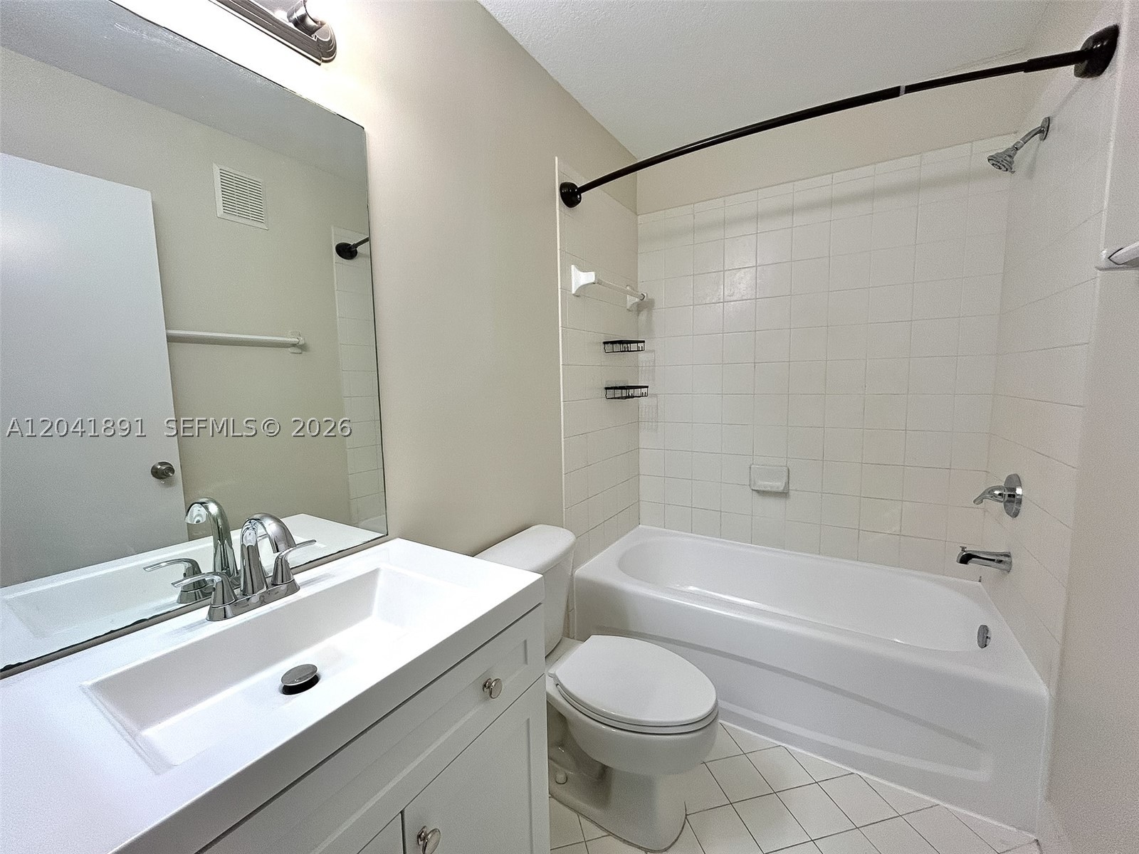 1270 Se 28th Ct 202 Property Photo 8