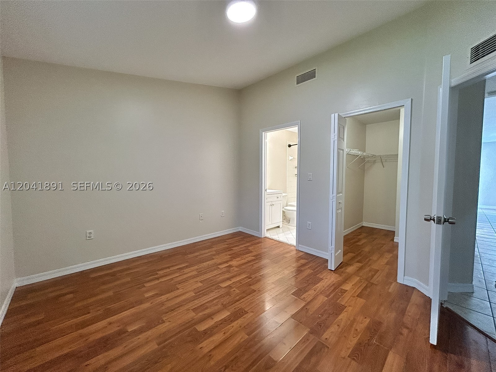 1270 Se 28th Ct 202 Property Photo 12