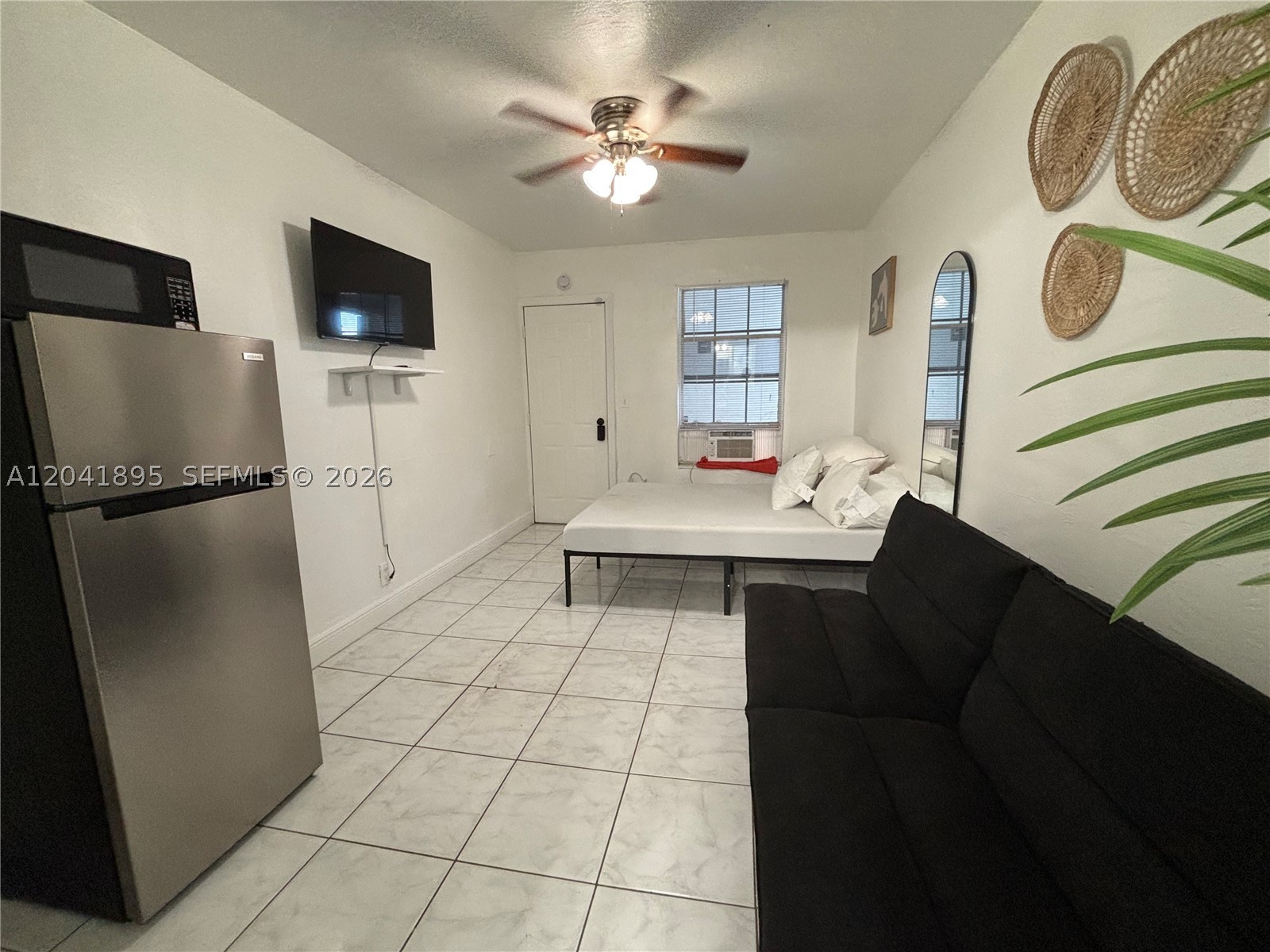 1843 Dewey St 118 Property Photo 1