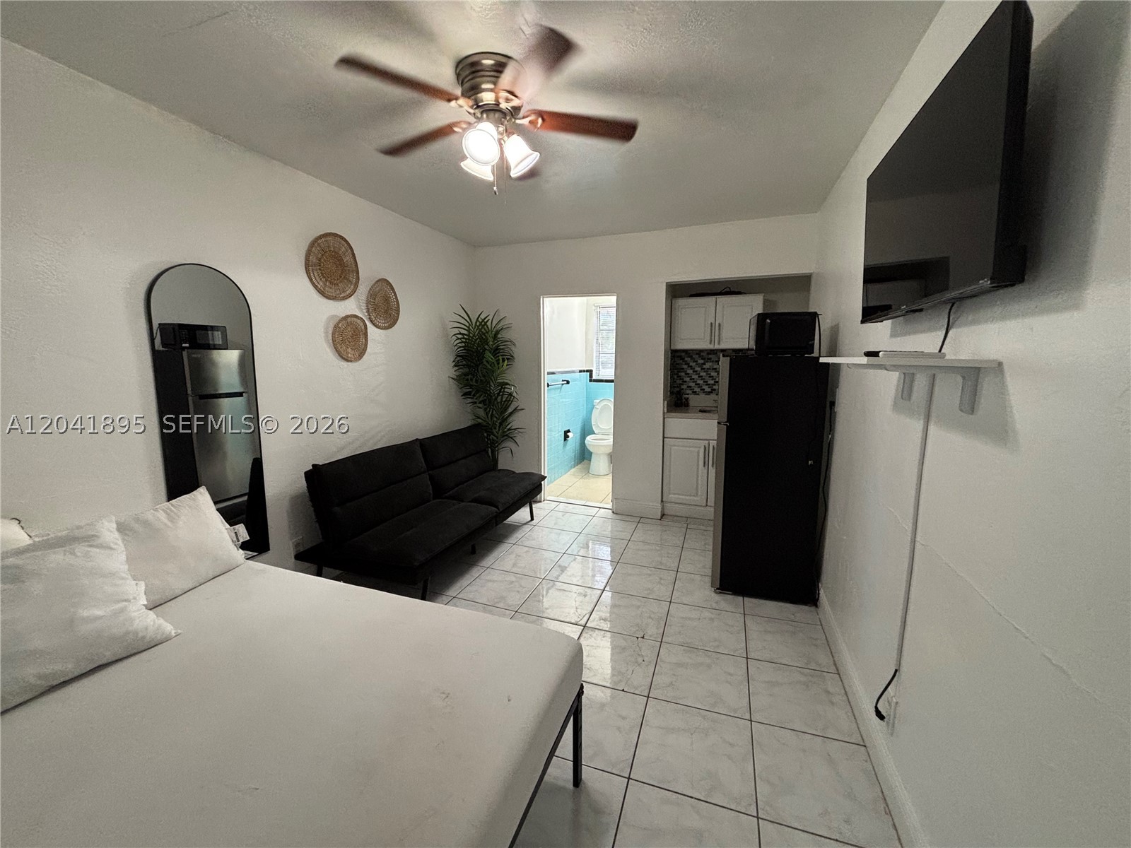 1843 Dewey St 118 Property Photo 2