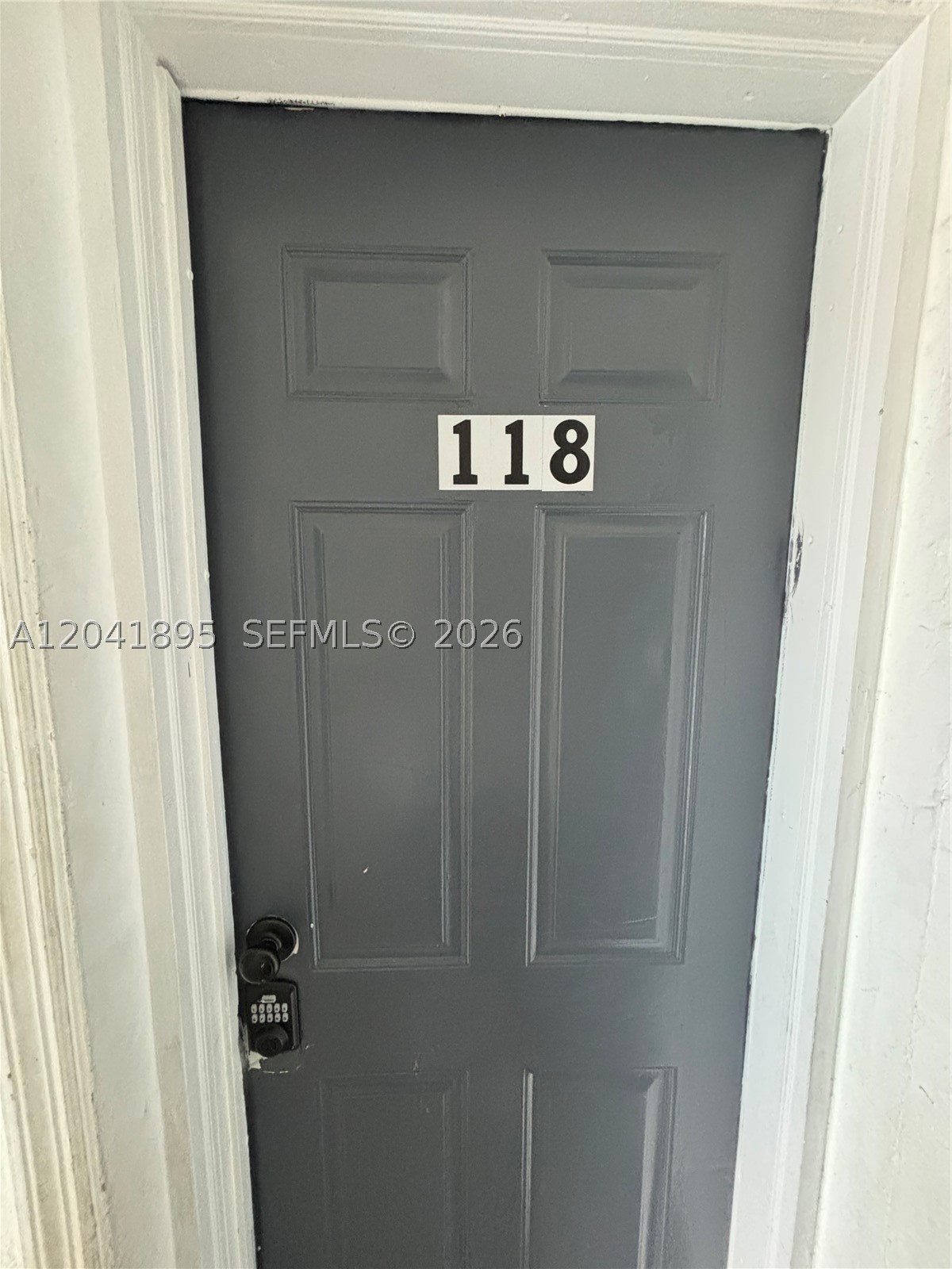 1843 Dewey St 118 Property Photo 10