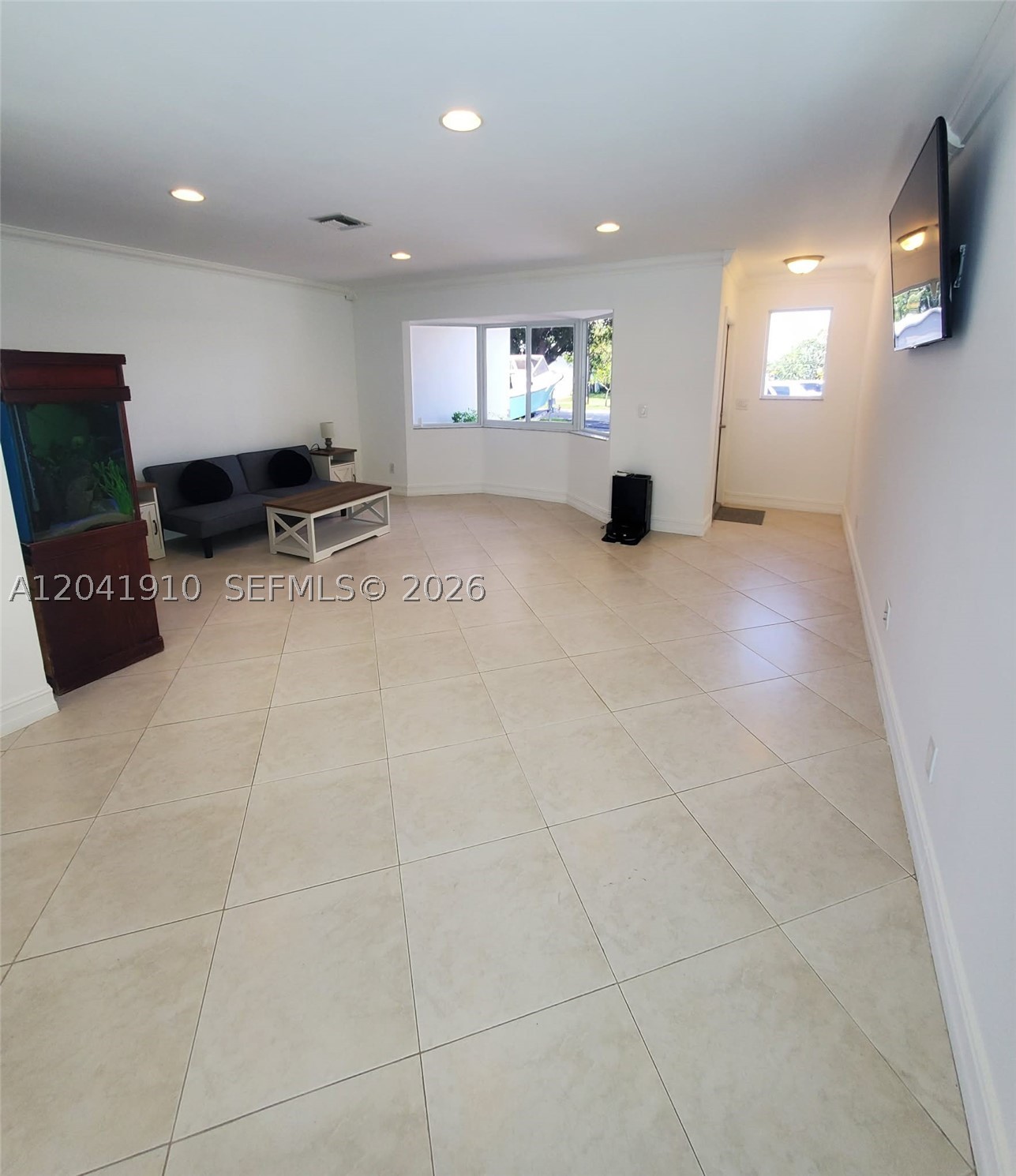 1800 N 55th Ave Property Photo 4