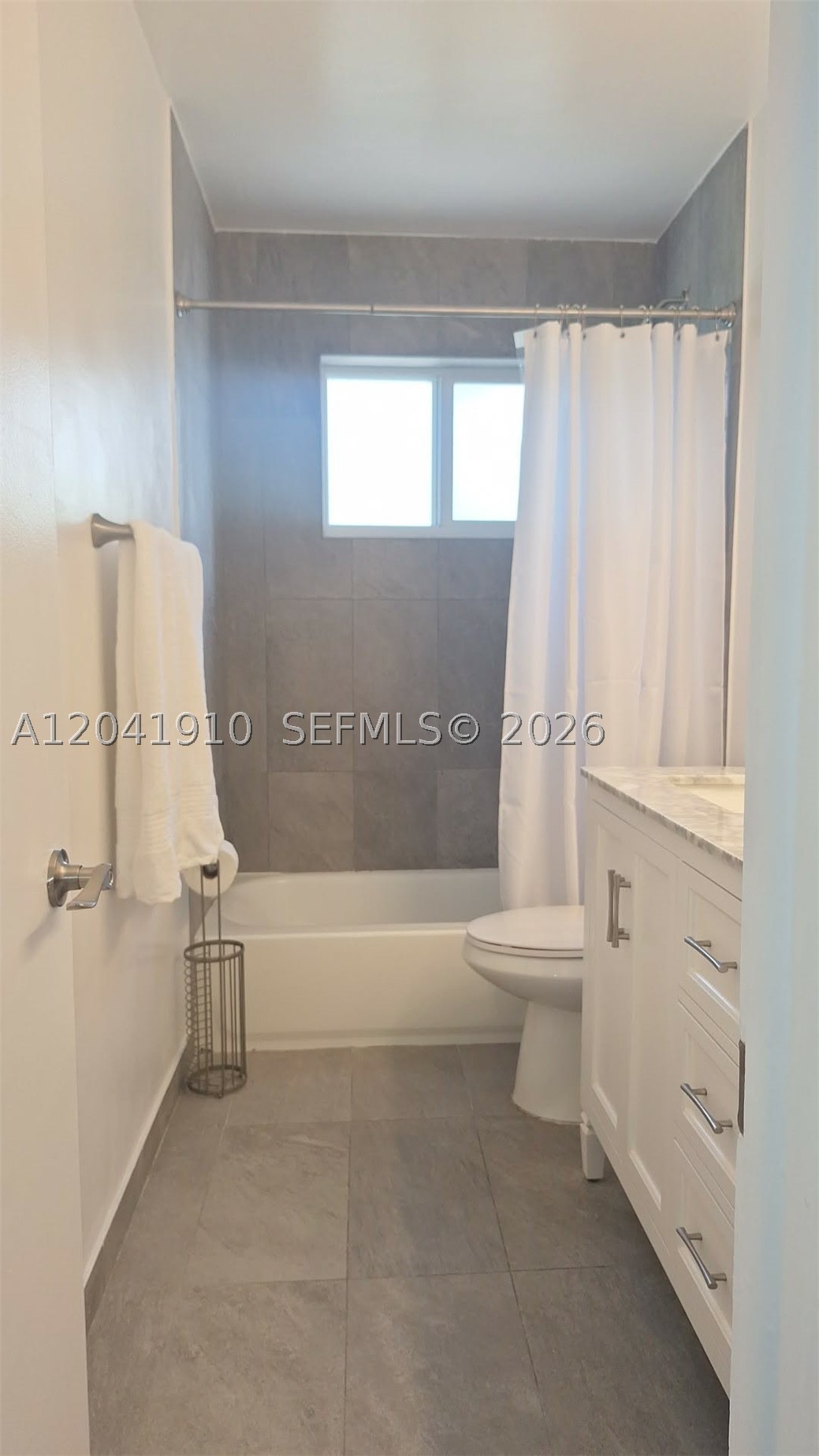 1800 N 55th Ave Property Photo 16