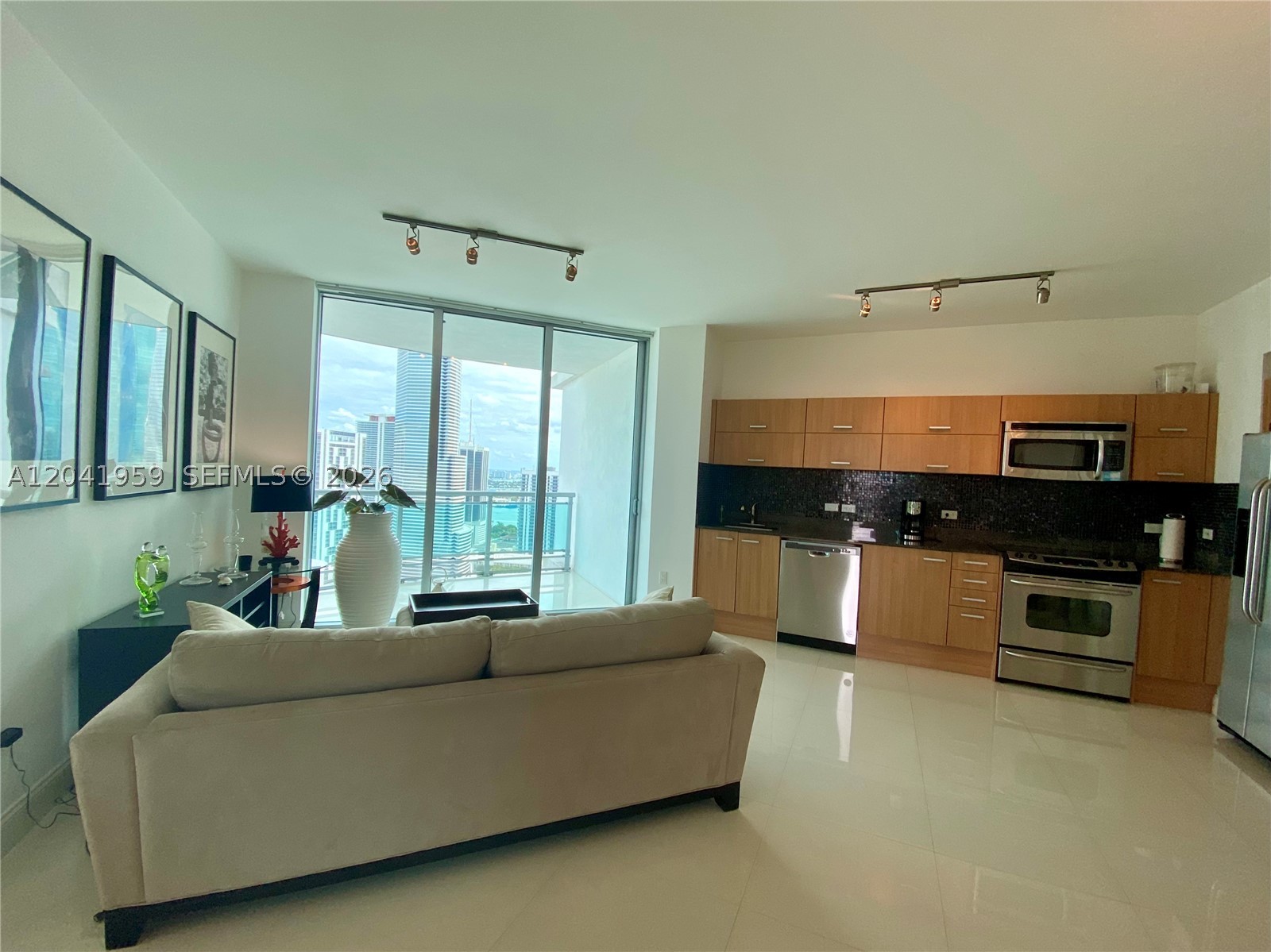 350 S Miami Ave 3813 Property Photo 6