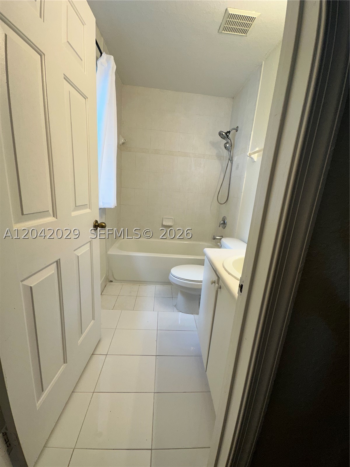 2704 Se 15th Pl Property Photo 12