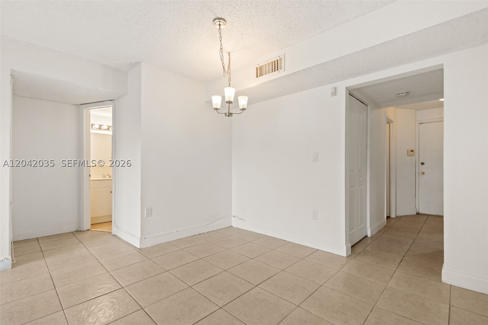 4215 N University Dr 305 Property Photo 12