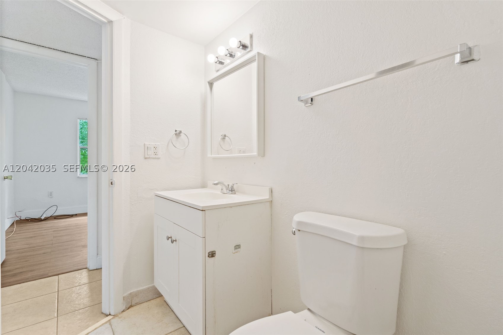 4215 N University Dr 305 Property Photo 18