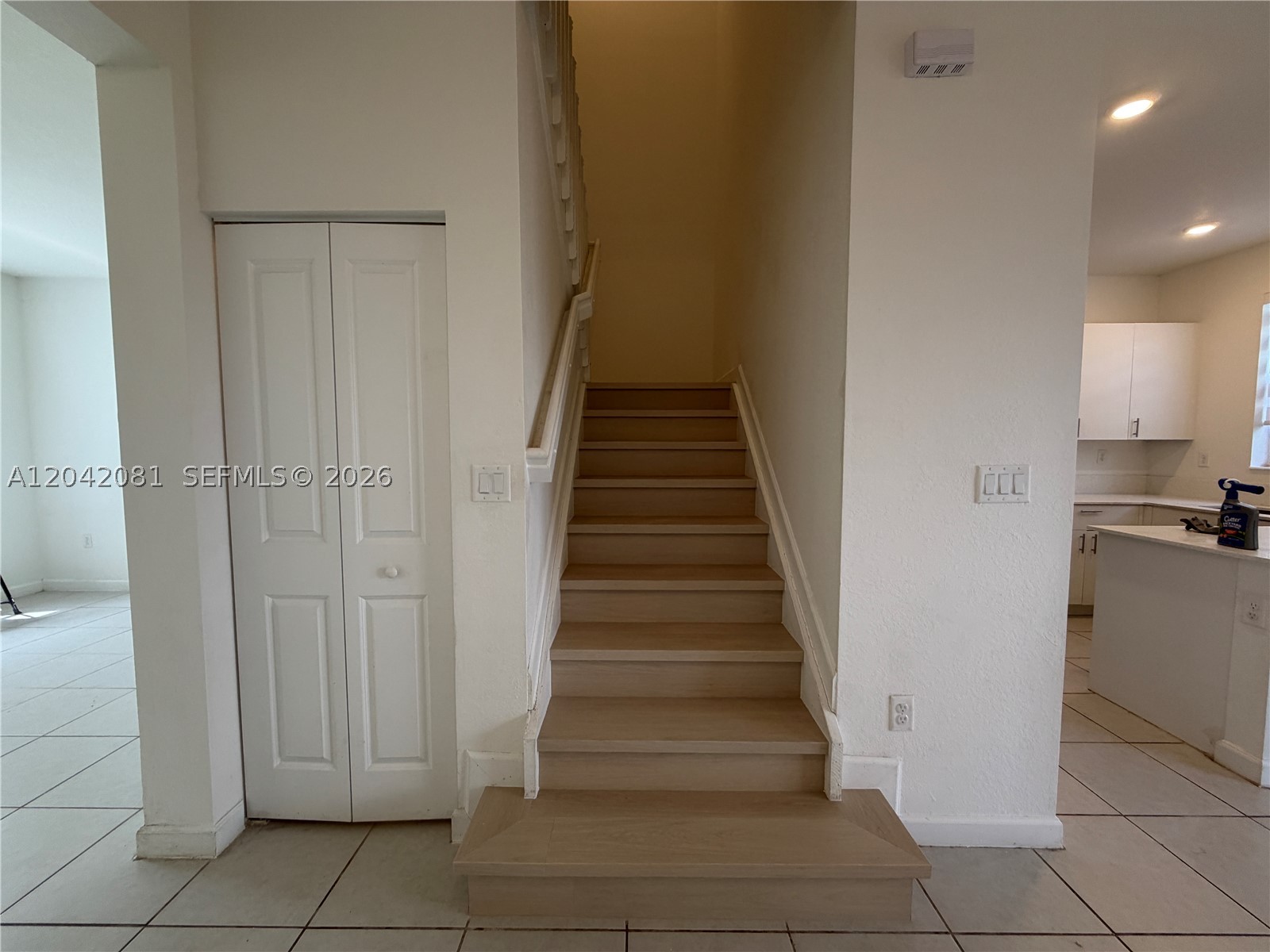 2889 Se 25rd 2889 Property Photo 3