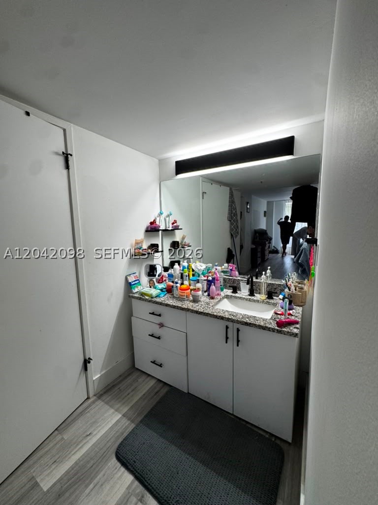 210 174th St M11 Property Photo 6