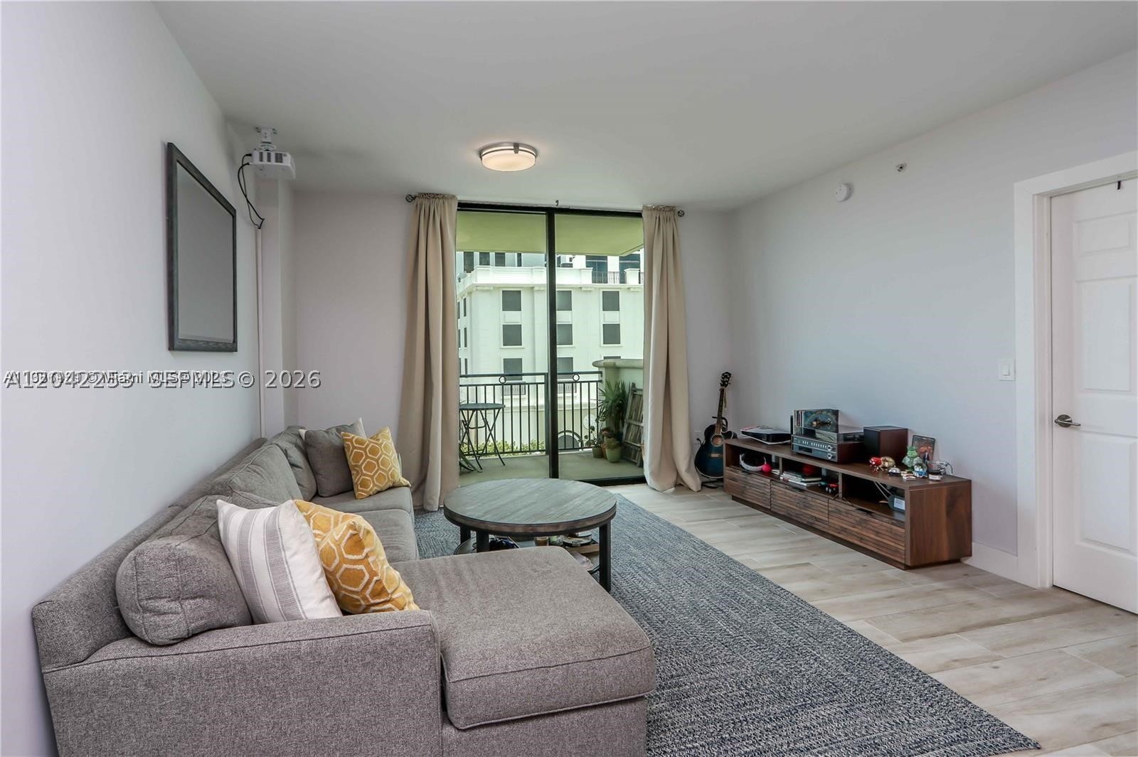 1300 Ponce De Leon Blvd 500 Property Photo 4