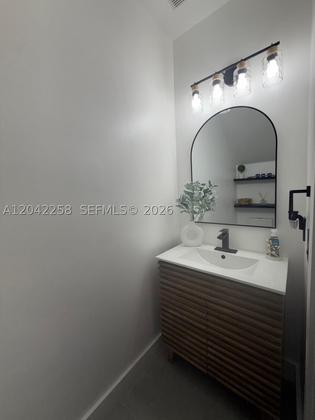 3370 Ne 14th Dr 106-29 Property Photo 10