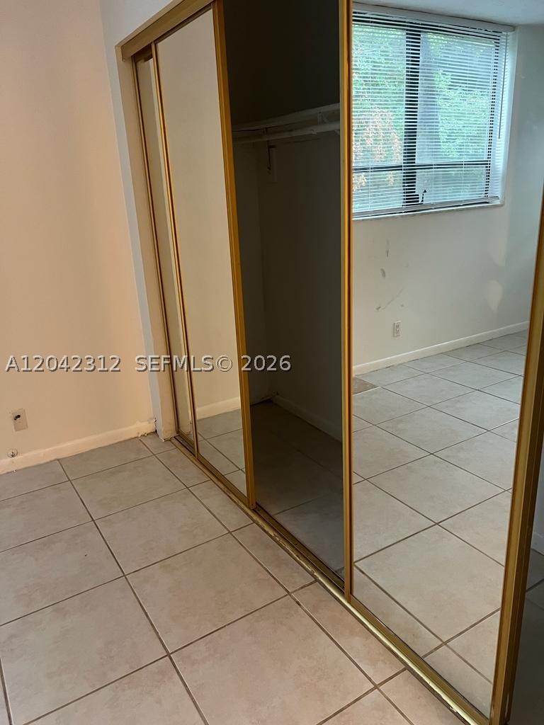 1950 N Congress Ave 105 Property Photo 9