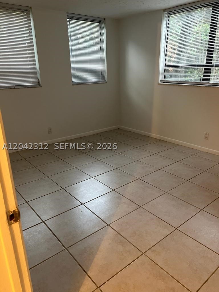 1950 N Congress Ave 105 Property Photo 14