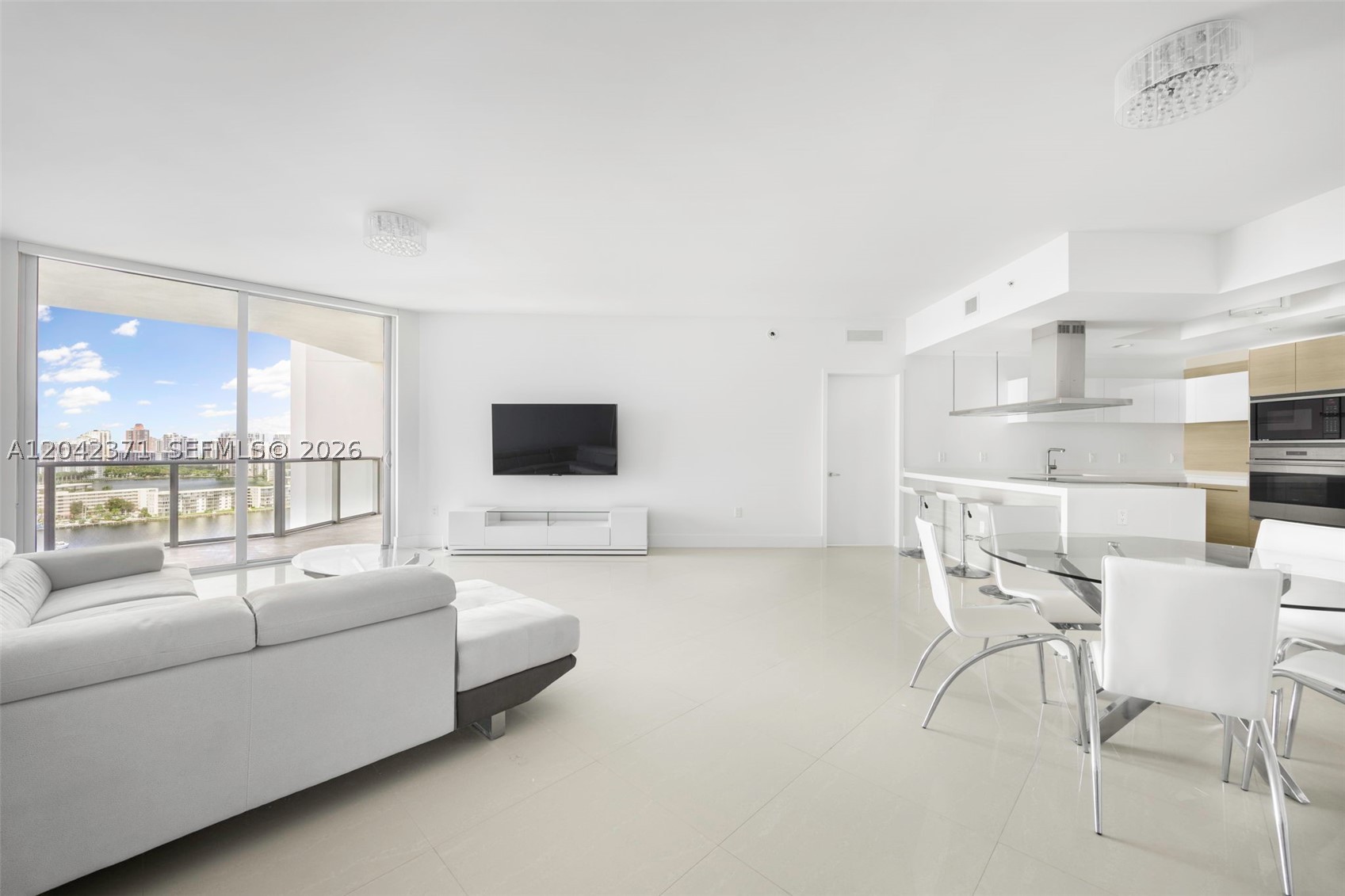 17301 Biscayne Blvd 1704 Property Photo 4