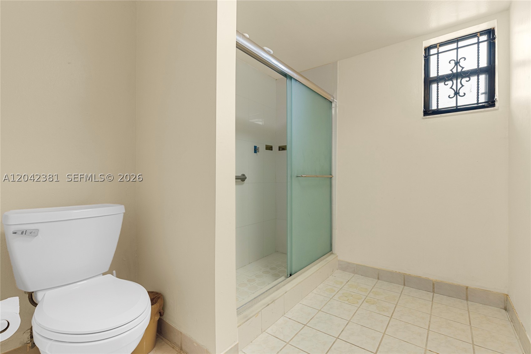 1800 W 54th St 209 Property Photo 13