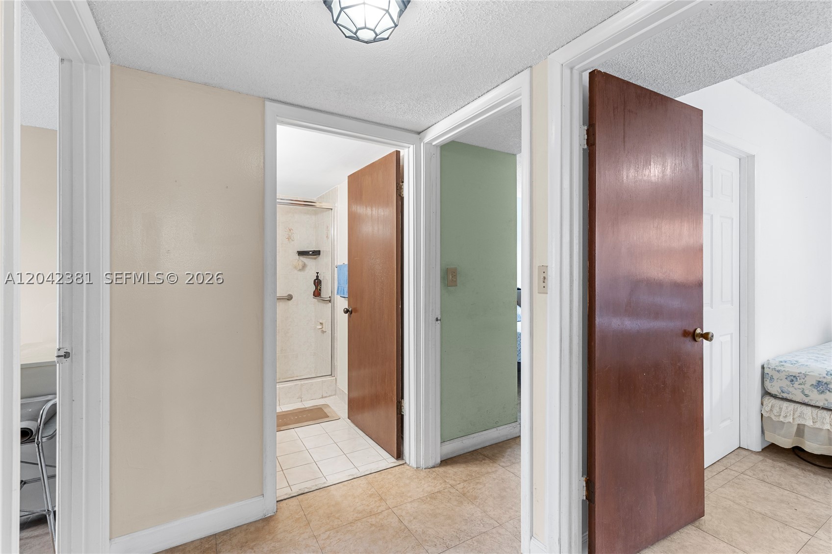 1800 W 54th St 209 Property Photo 17