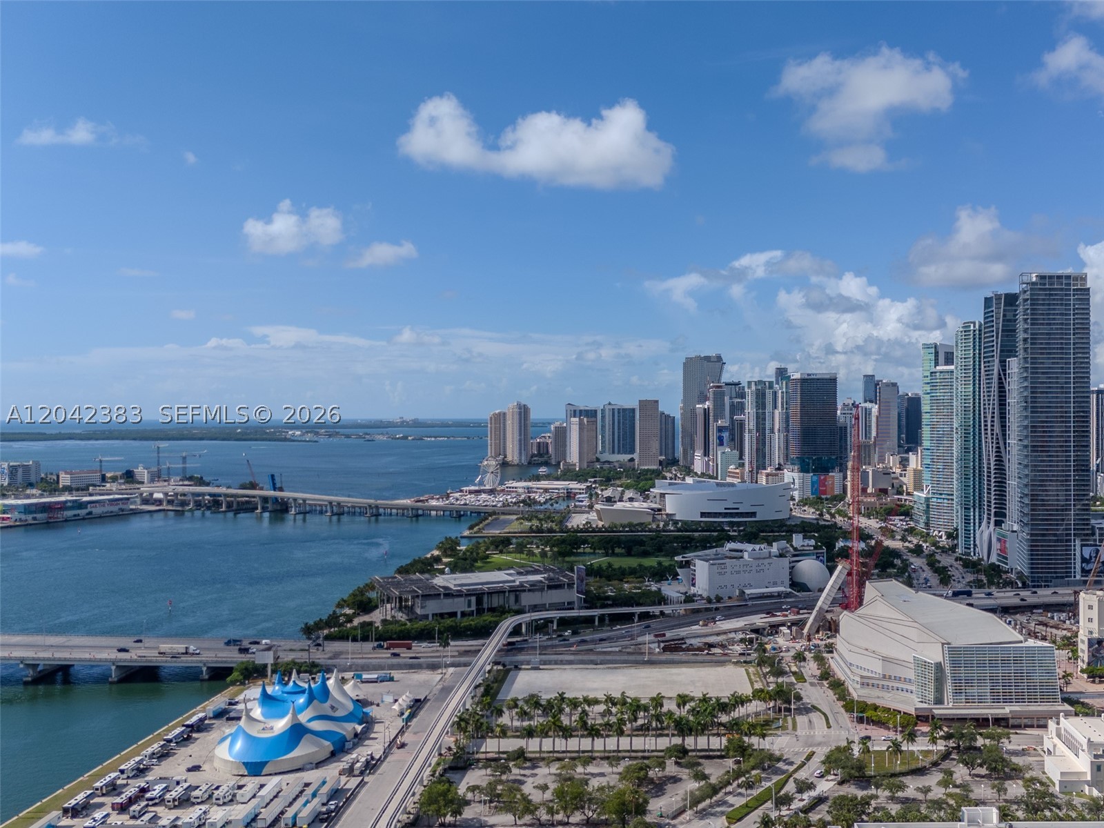 1750 N Bayshore Dr 5212 Property Photo 17
