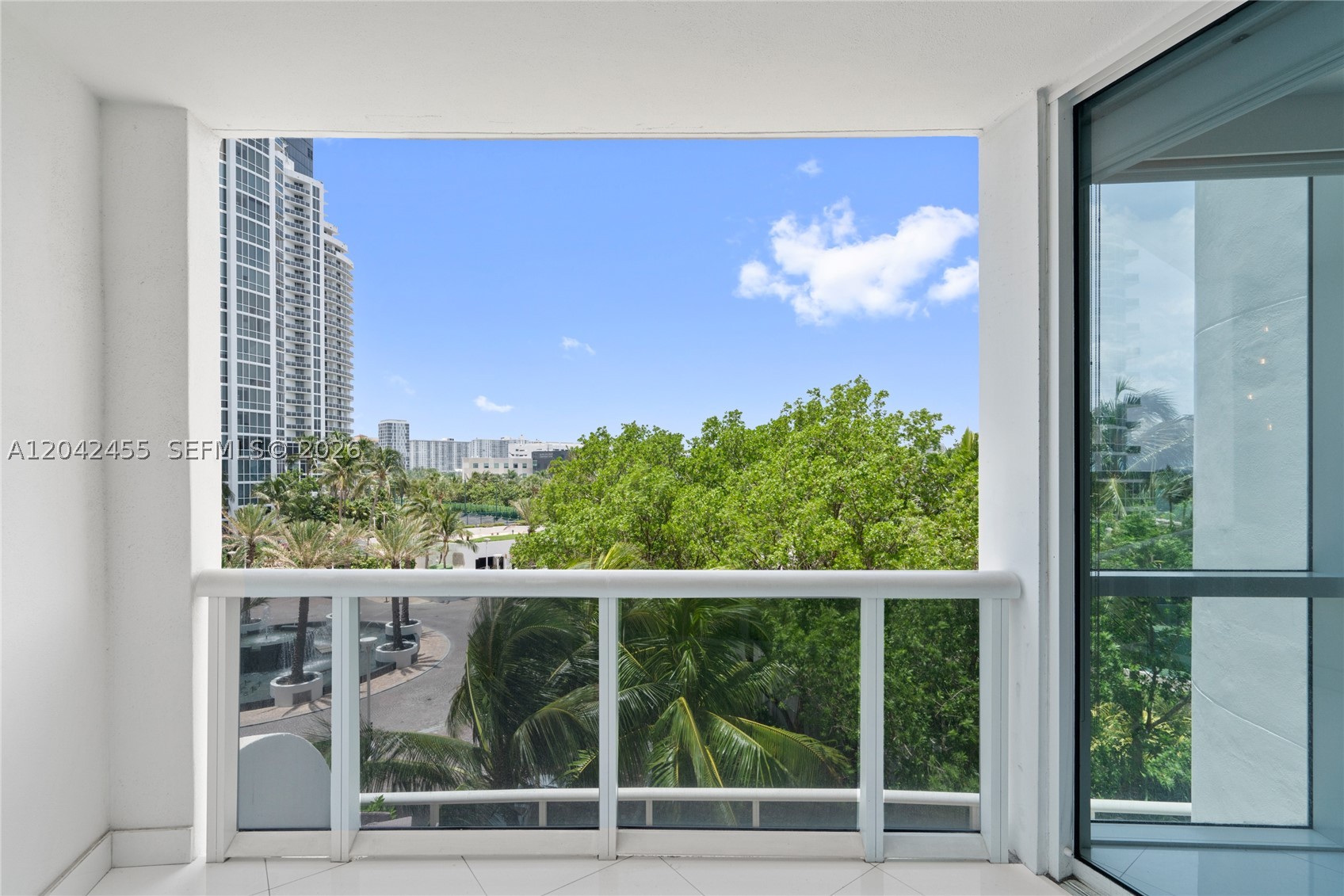 18201 Collins Ave 603 Property Photo 40