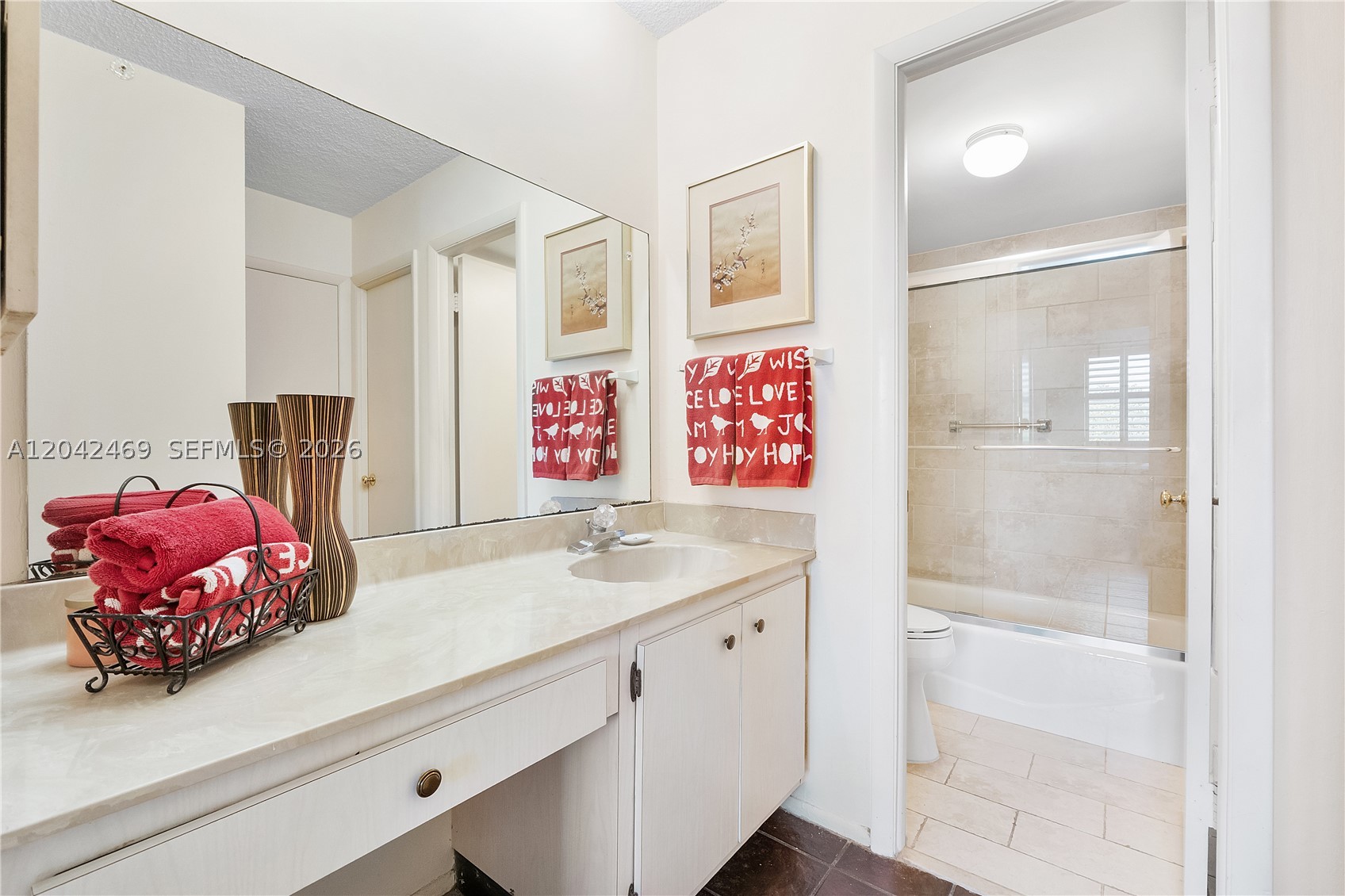 5 Island Ave 6a Property Photo 14
