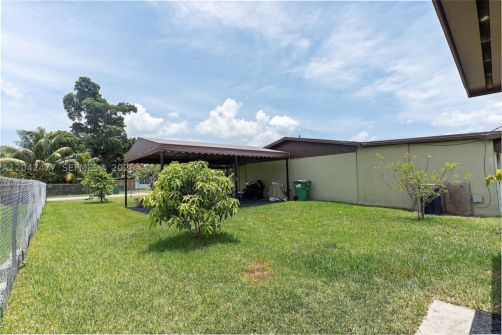 A12042477 Property Photo 4