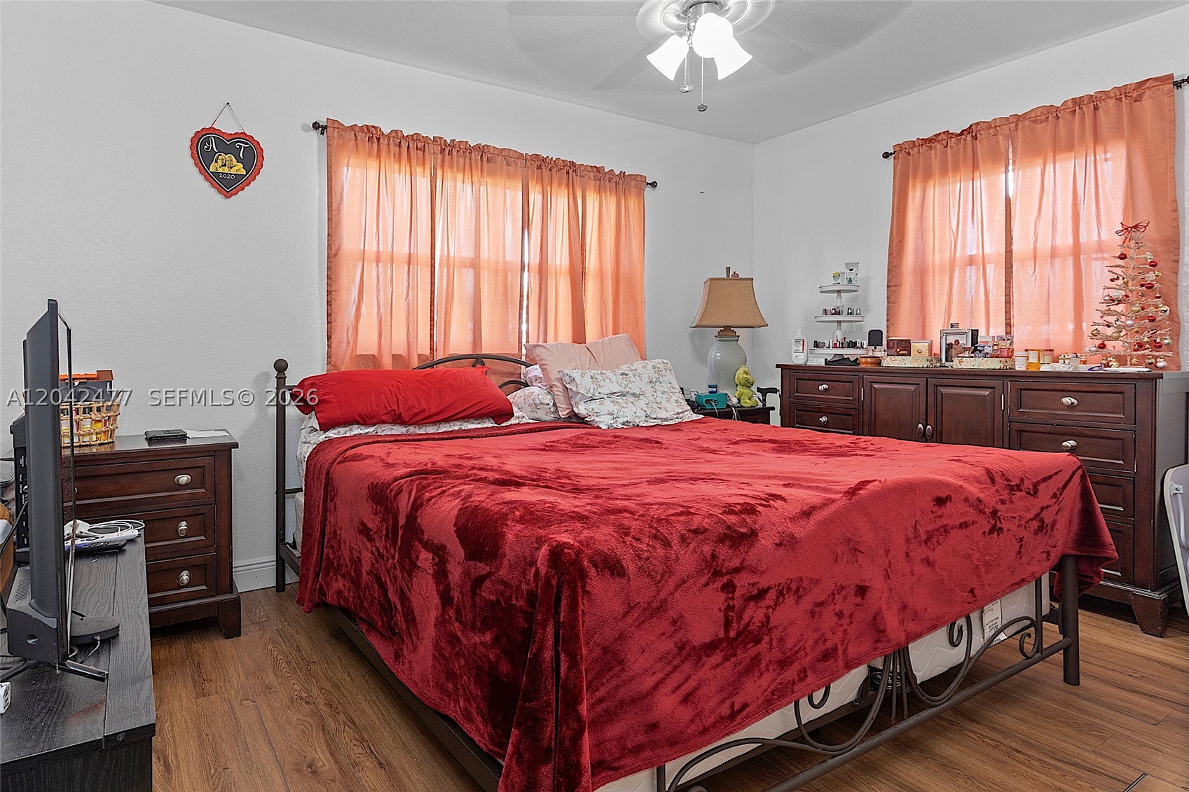 A12042477 Property Photo 17
