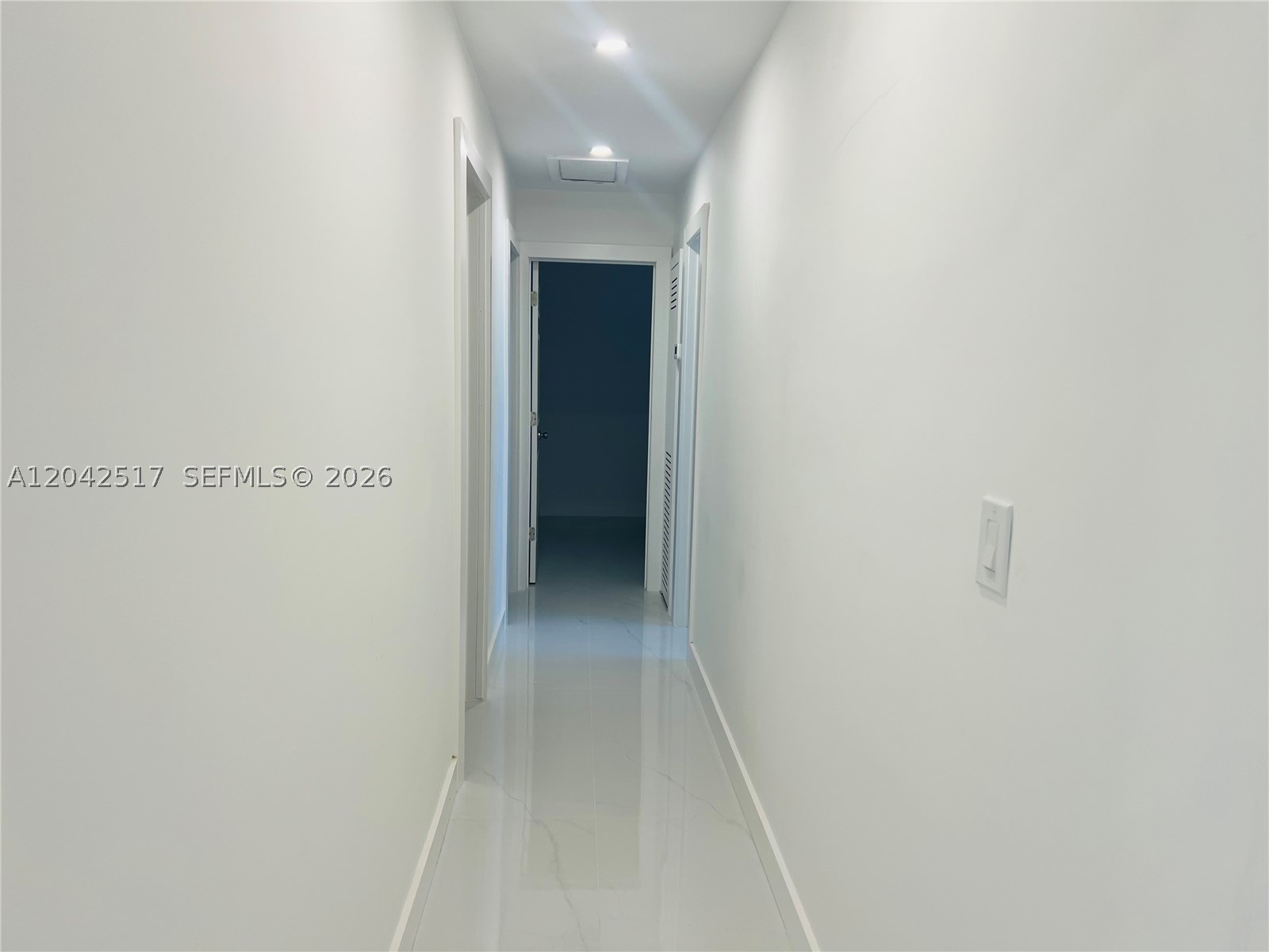 A12042517 Property Photo 14