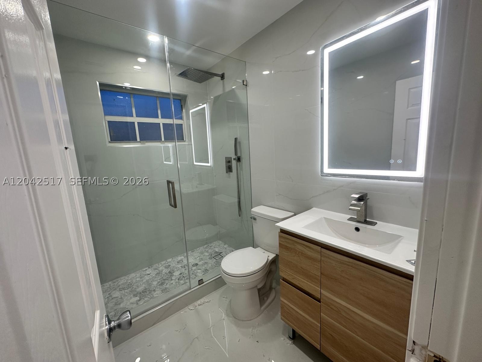 A12042517 Property Photo 19