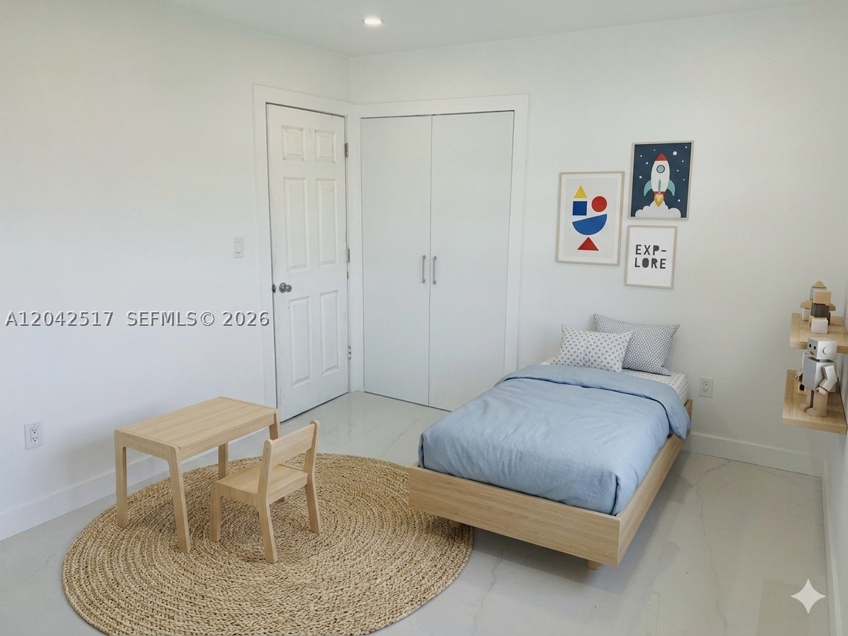 A12042517 Property Photo 20