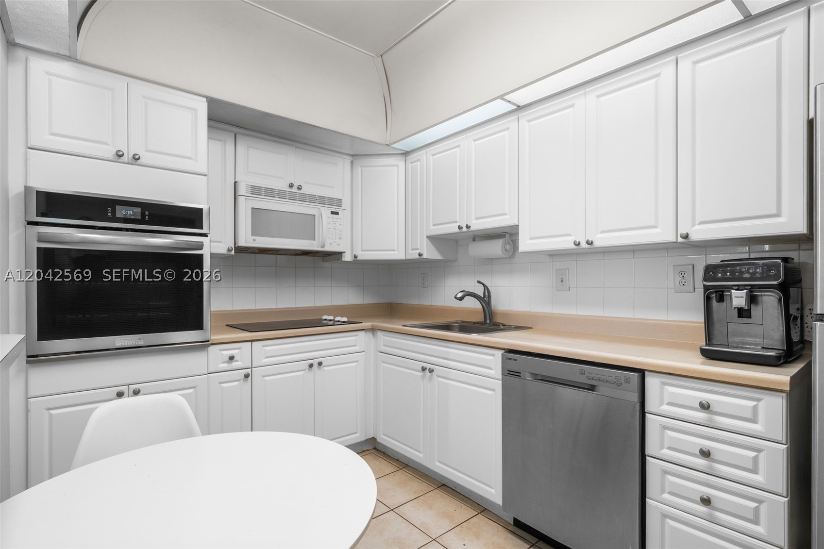 19380 Collins Ave 1224 Property Photo 14