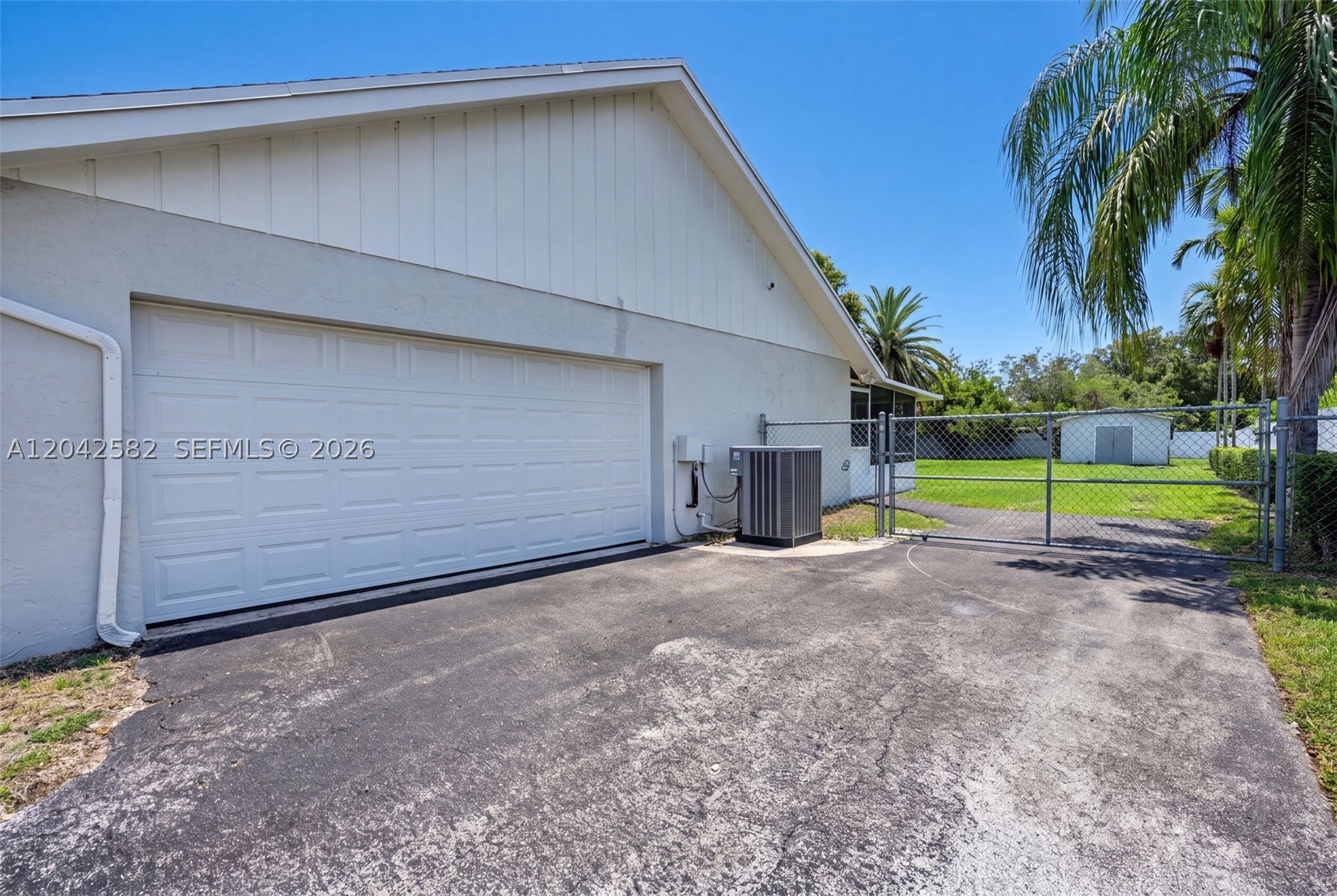 1728 Nw 20th St Property Photo 6