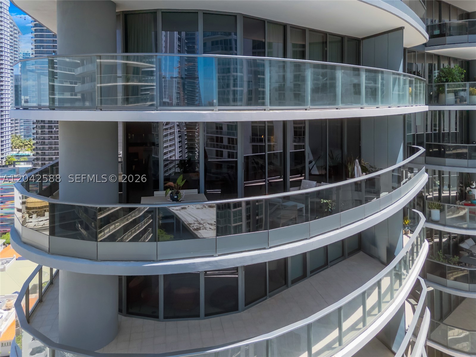 1000 Brickell Plz 2402 Property Photo 1