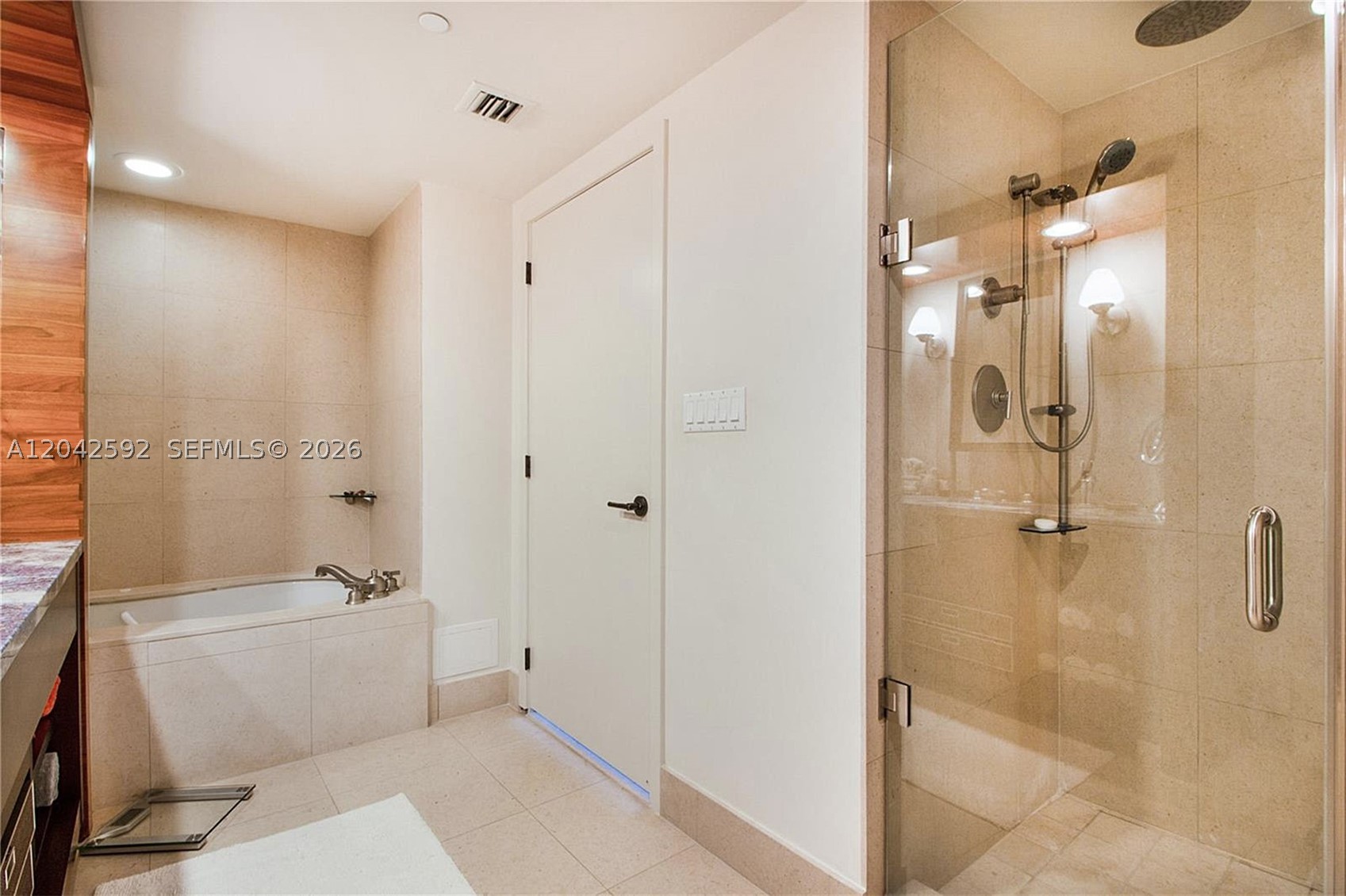 6801 Collins Ave 1101 Property Photo 17