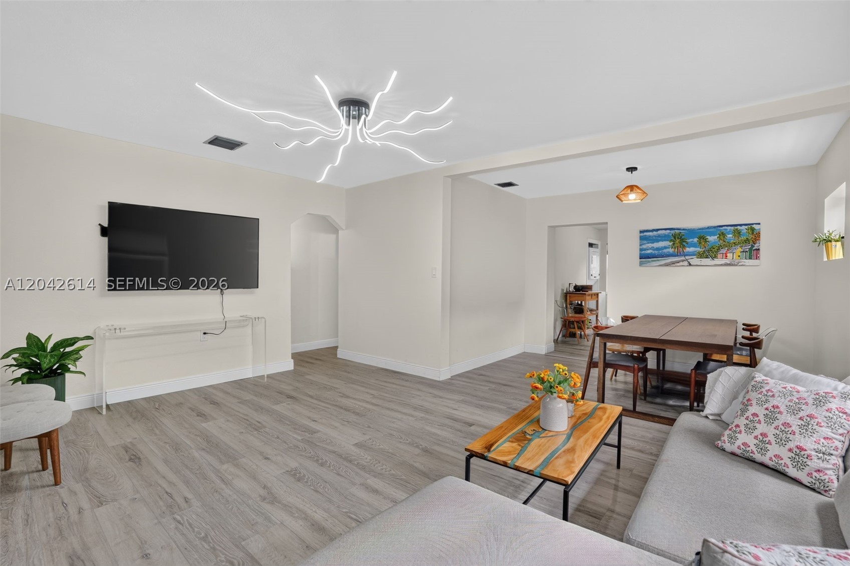 2446 Mckinley St Property Photo 12