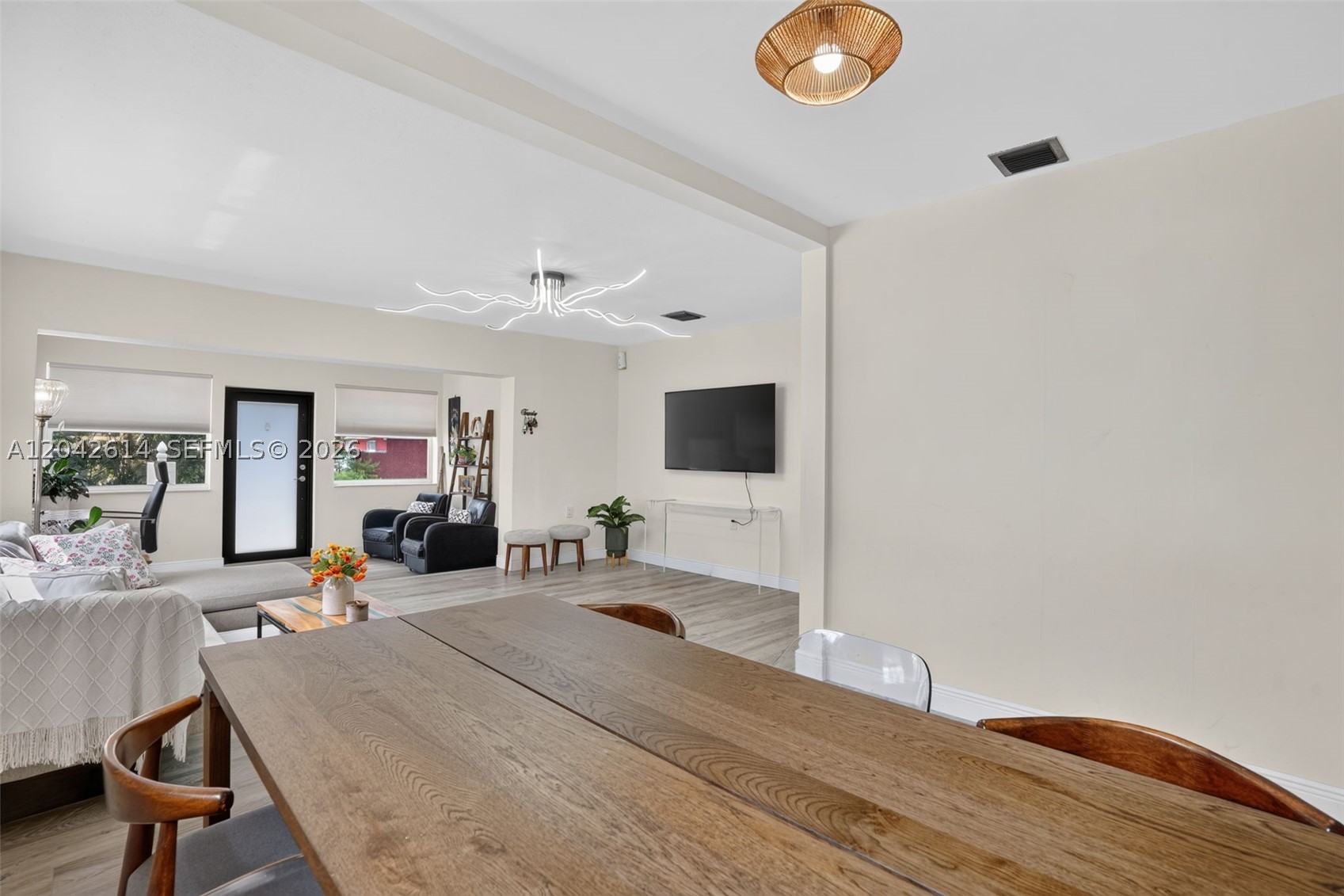 2446 Mckinley St Property Photo 15