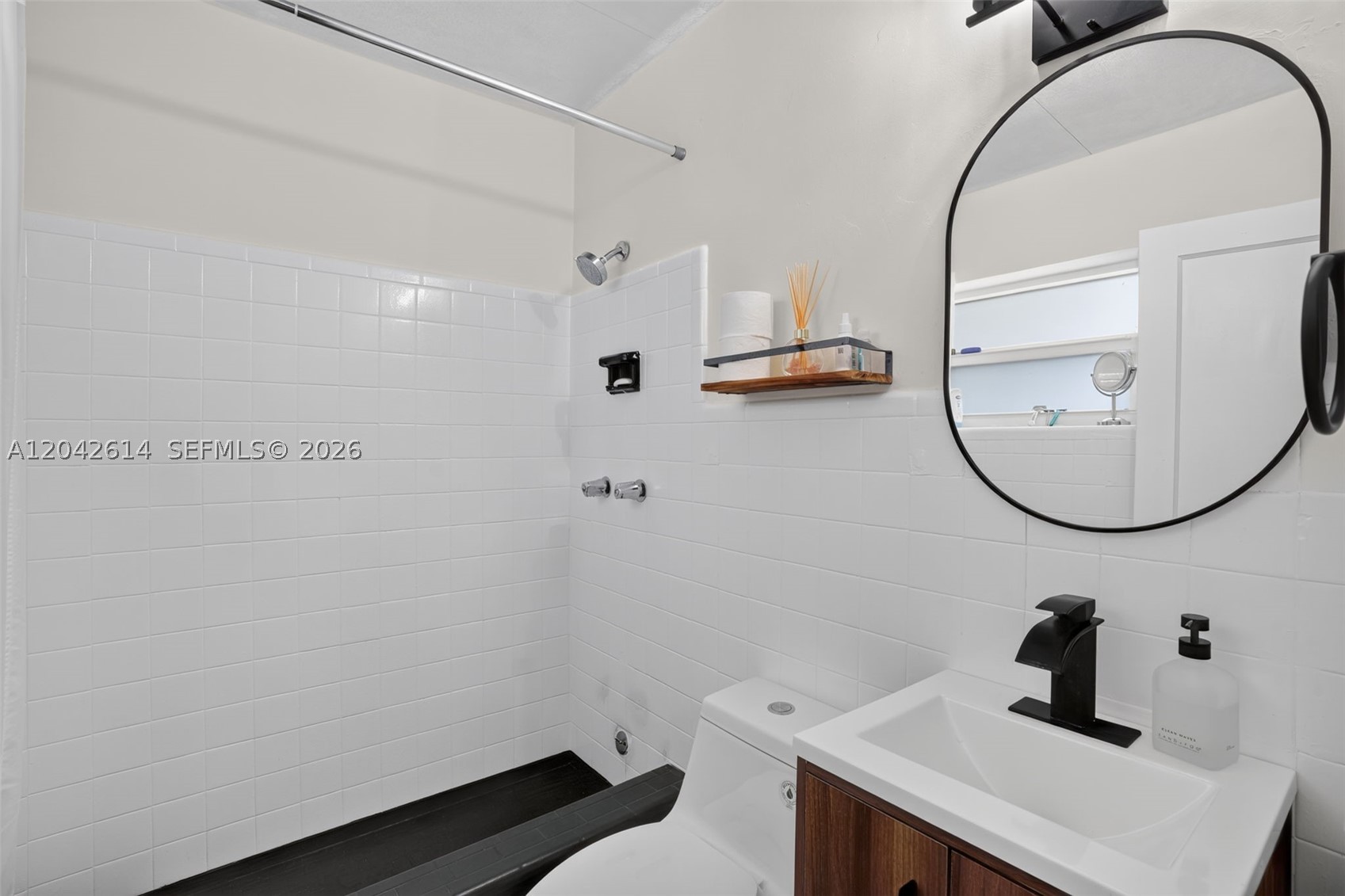 2446 Mckinley St Property Photo 23