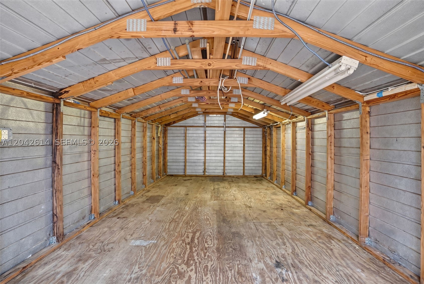 2446 Mckinley St Property Photo 33