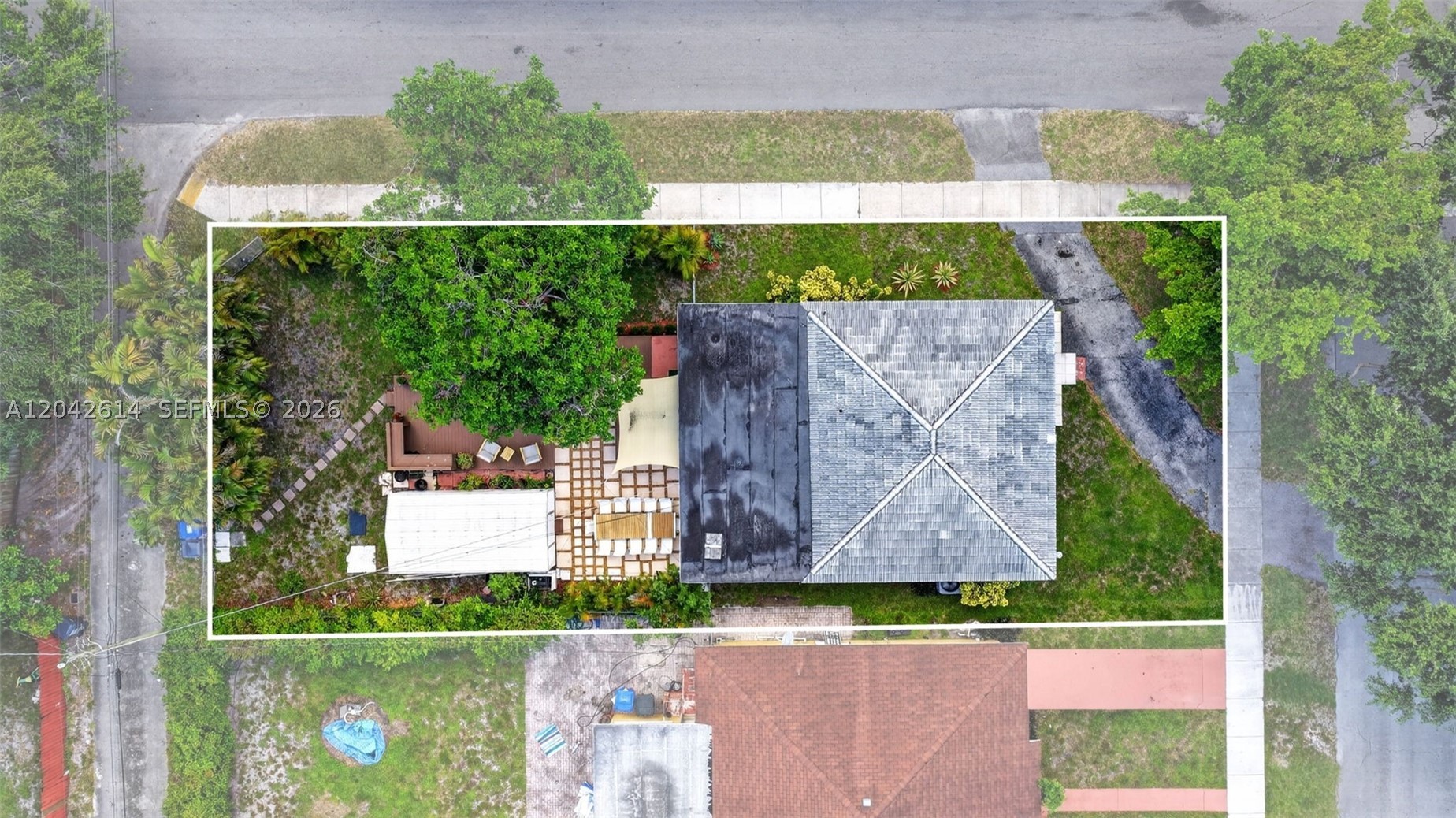 2446 Mckinley St Property Photo 41