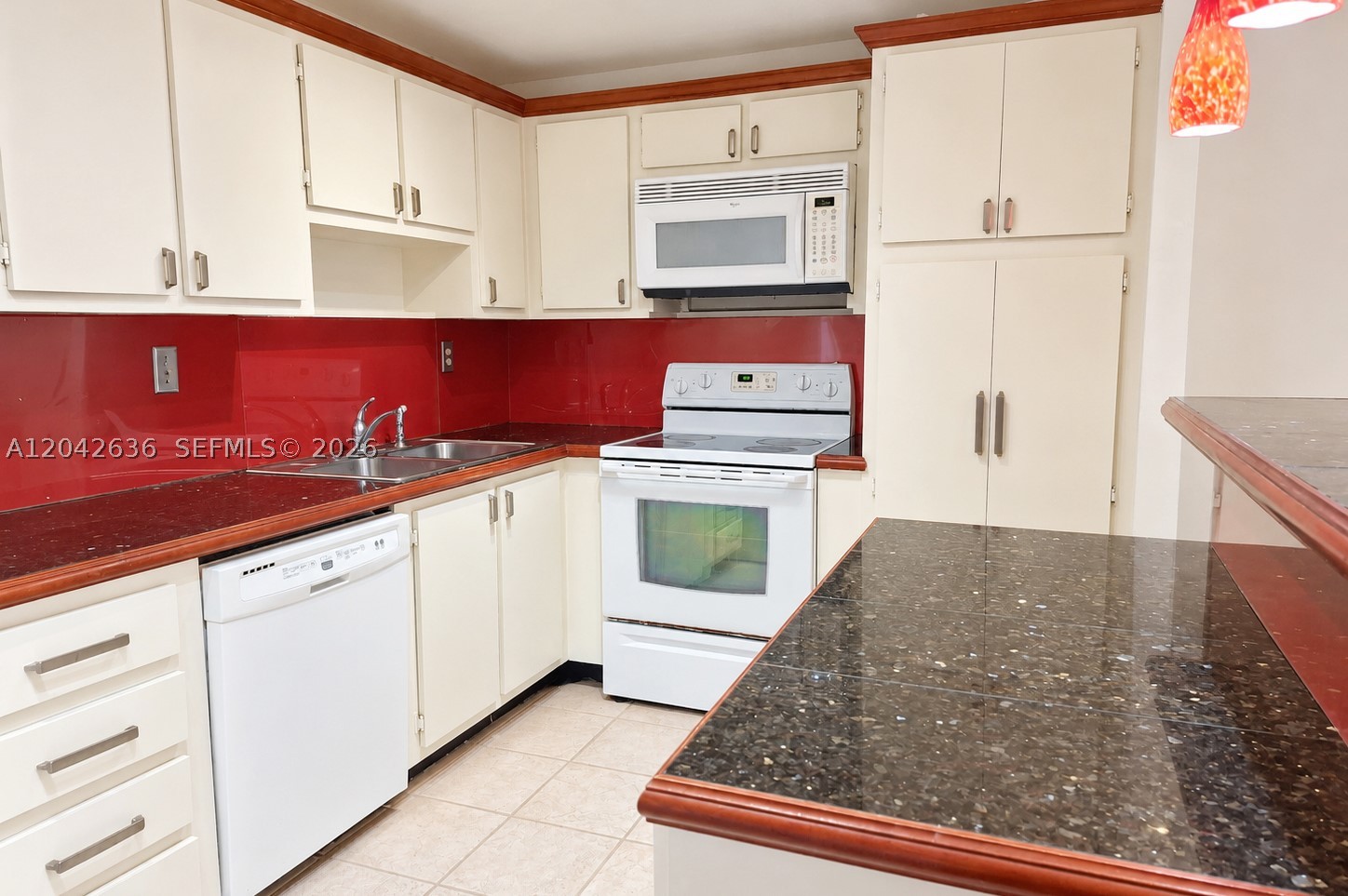 19390 Collins Ave 119 Property Photo 3