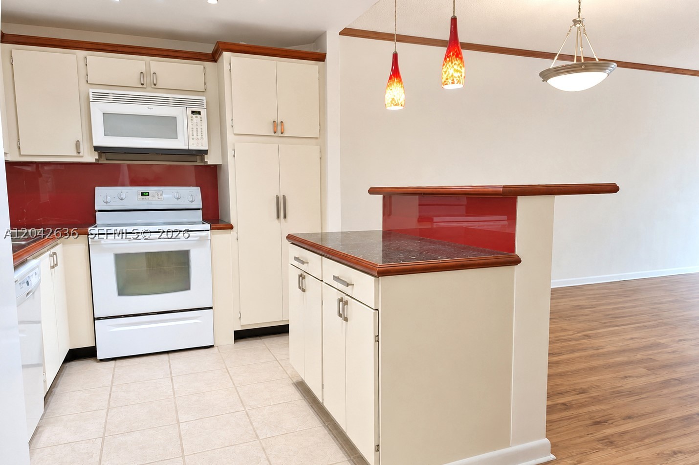 19390 Collins Ave 119 Property Photo 5