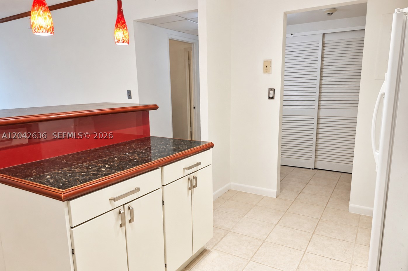 19390 Collins Ave 119 Property Photo 7